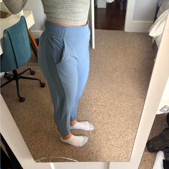 Athleta Brooklyn Jogger in Cottage Blue, Size 4 - Picture 2 of 6